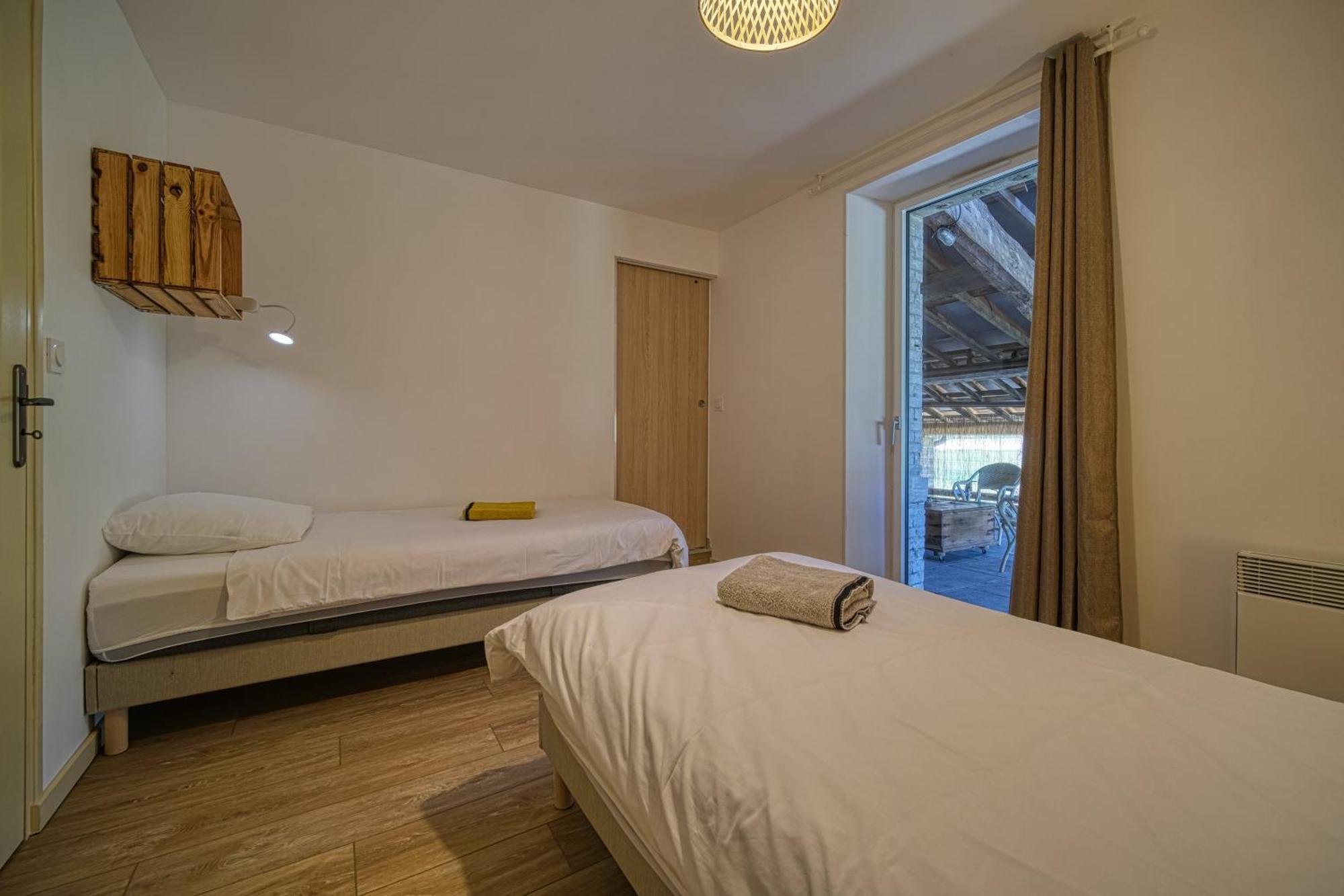 Maison Michonieres - Gite 3 Etoiles - 8 Personnes Miribel  Экстерьер фото