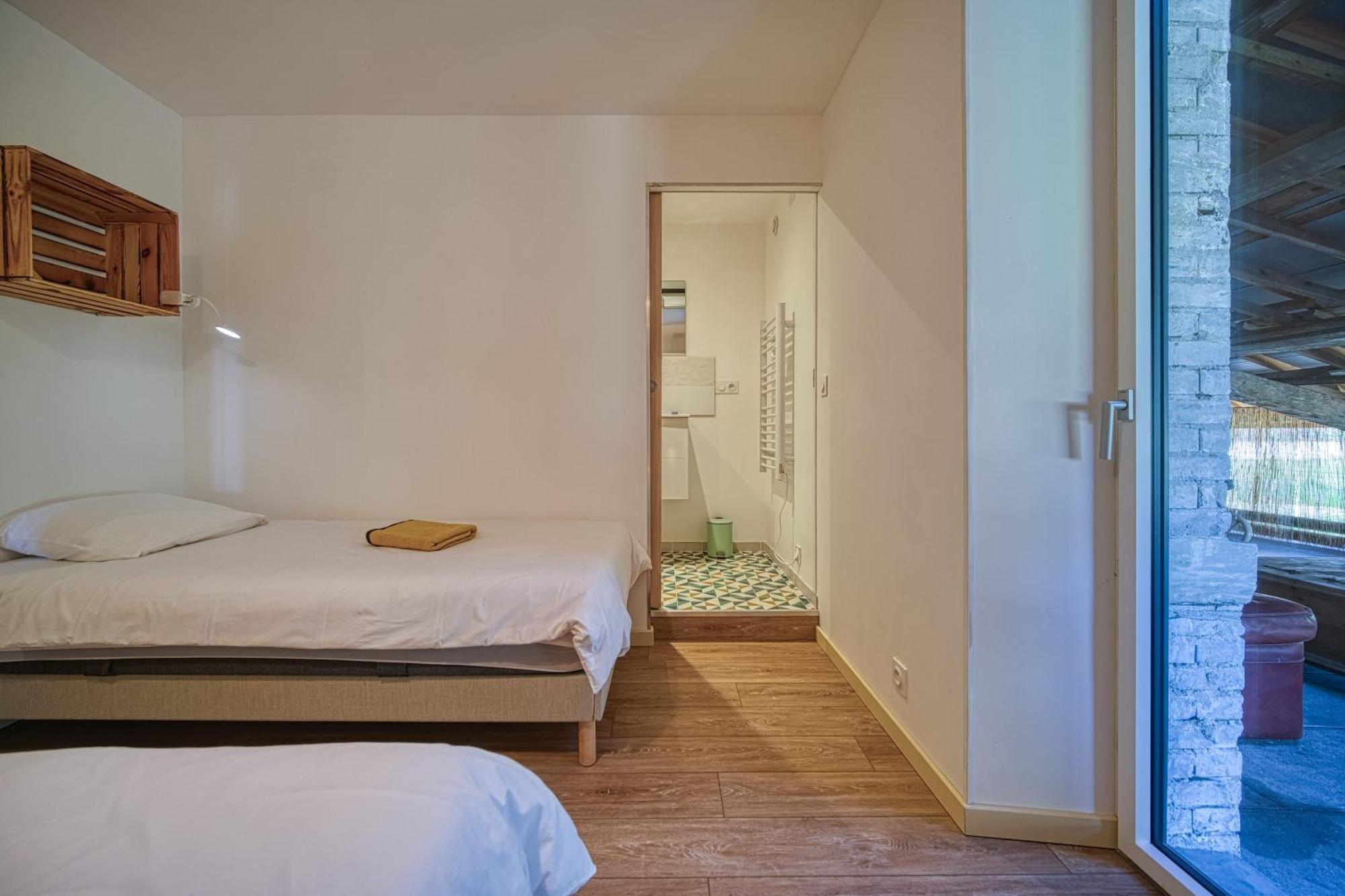 Maison Michonieres - Gite 3 Etoiles - 8 Personnes Miribel  Экстерьер фото
