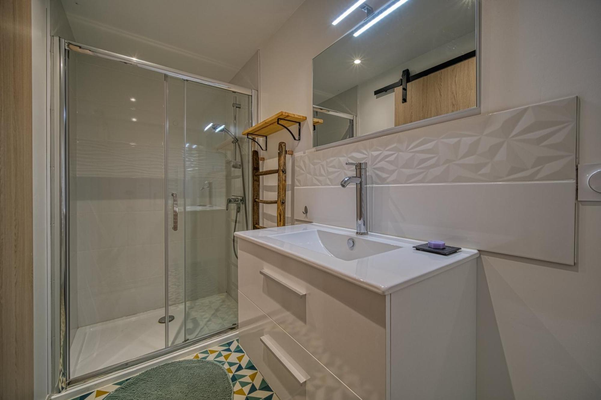 Maison Michonieres - Gite 3 Etoiles - 8 Personnes Miribel  Экстерьер фото